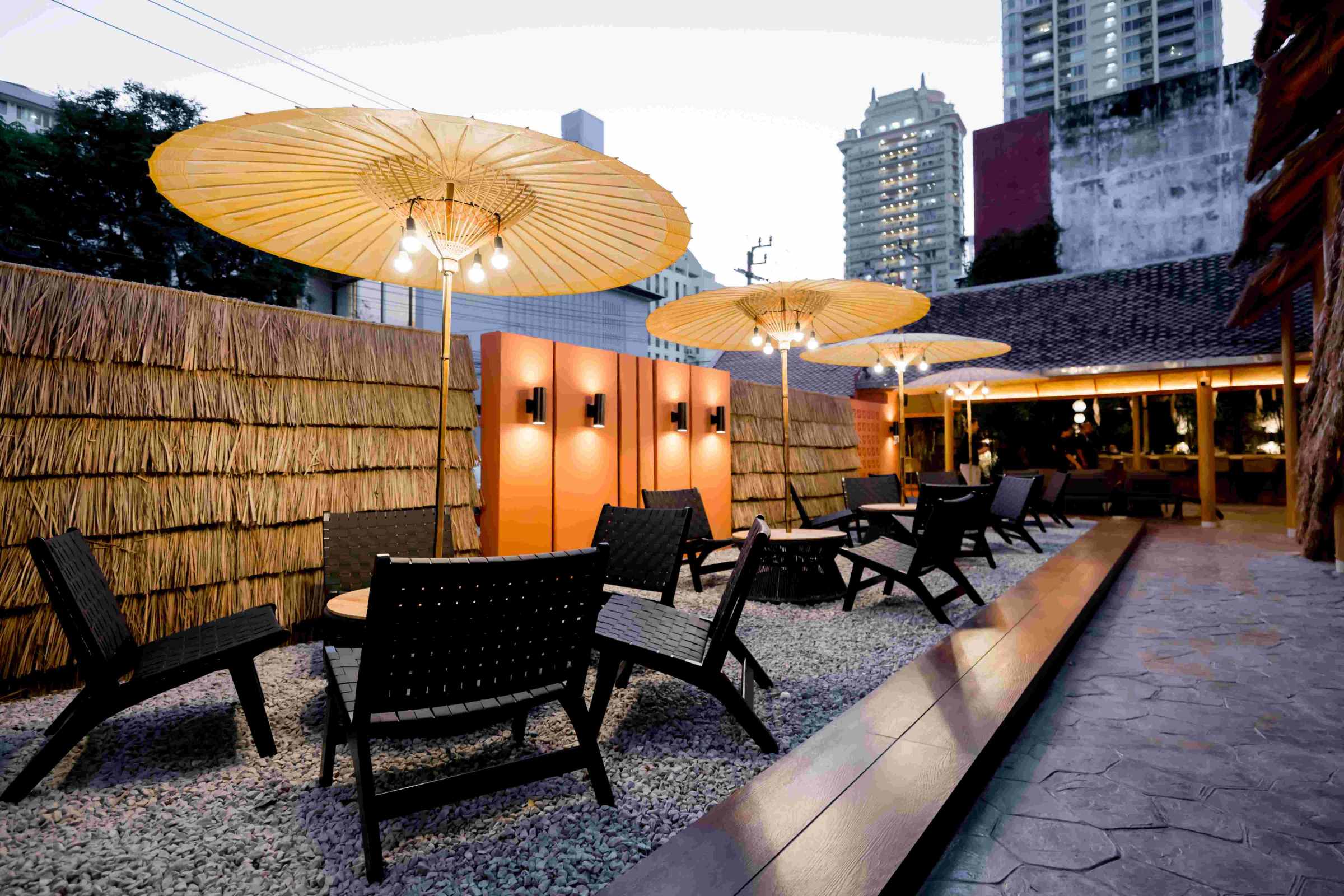 Thai tapas at Sangthong Bar Bangkok