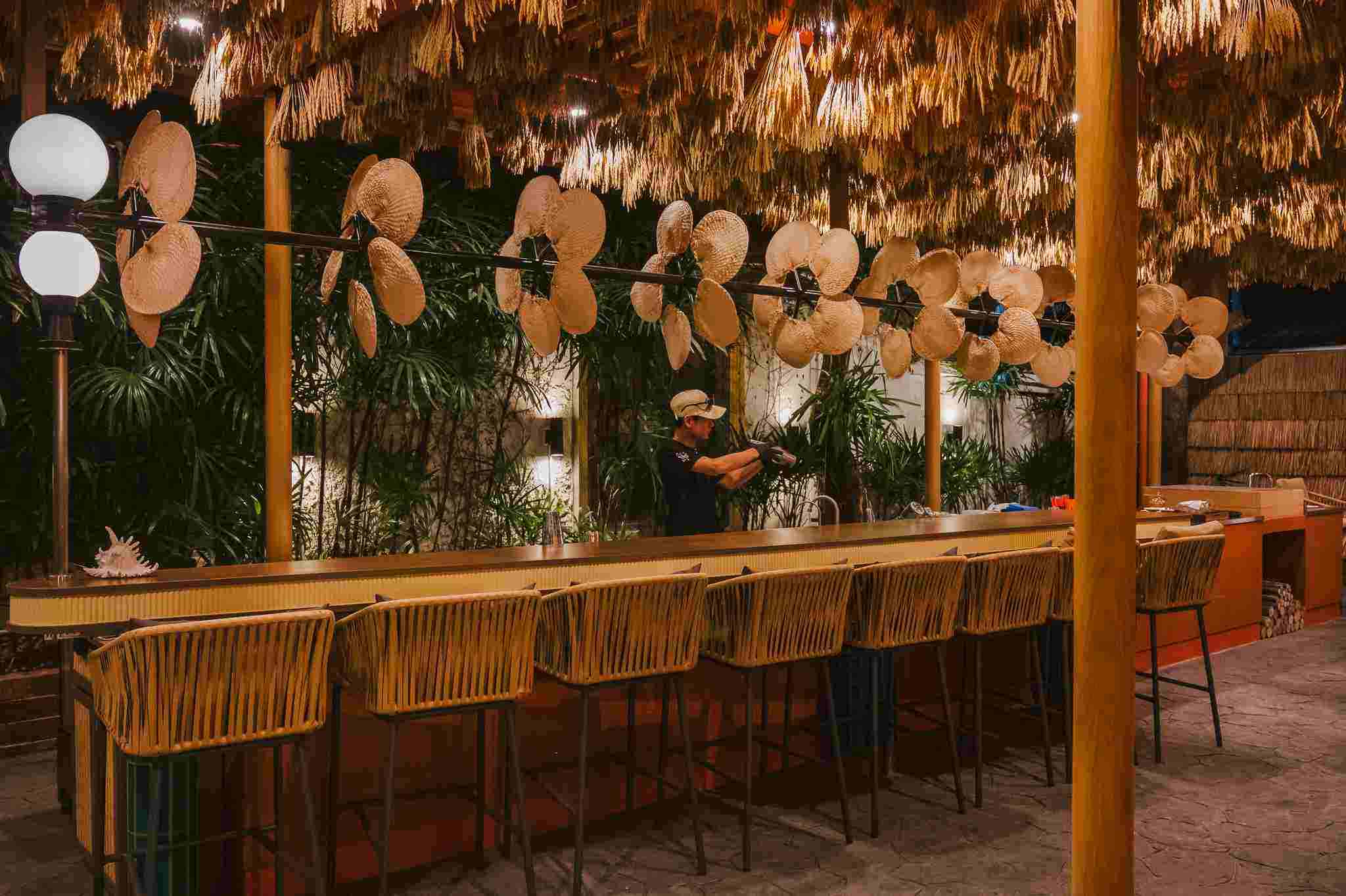 Thai tapas at Sangthong Bar Bangkok